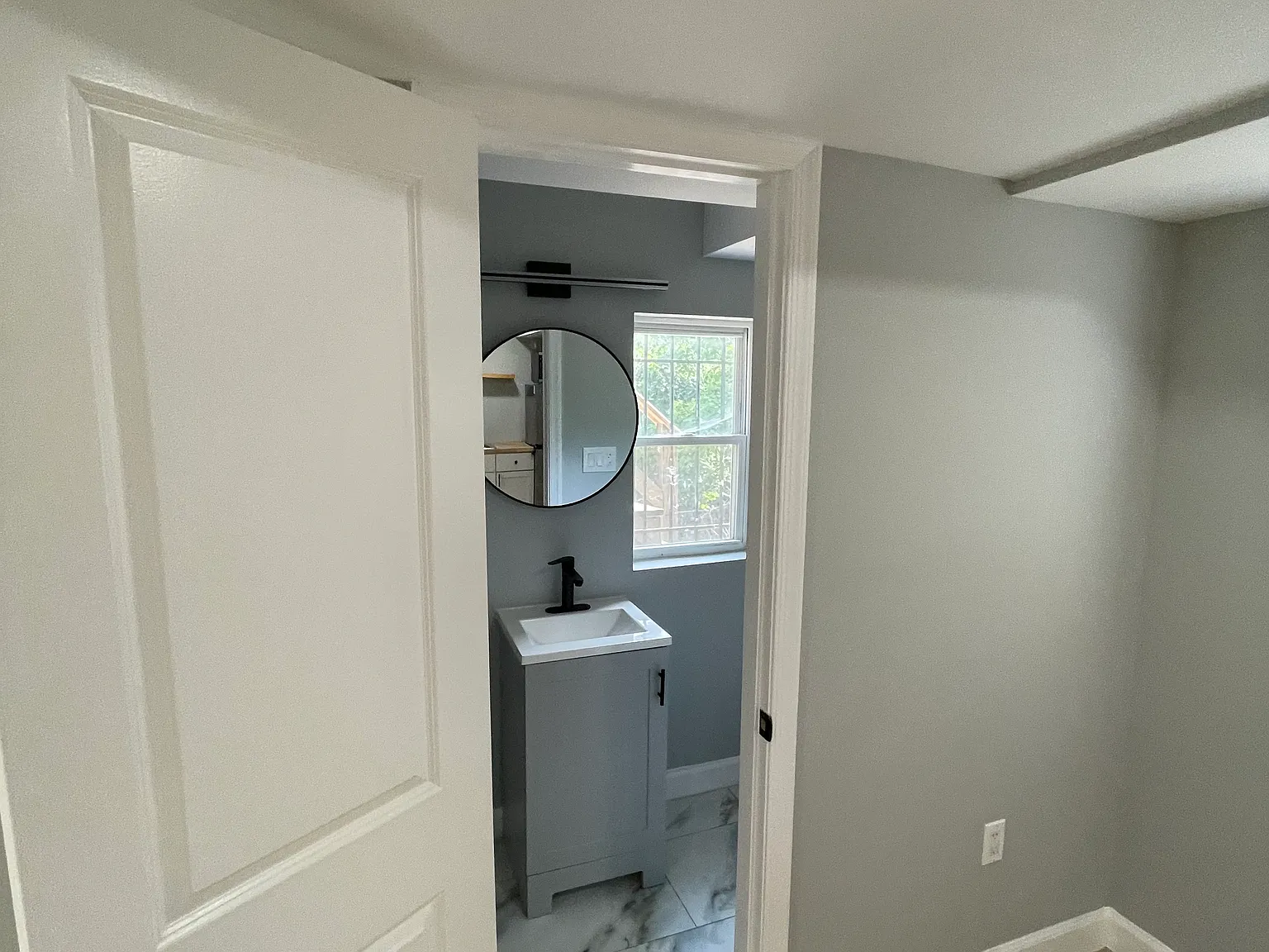 145 Wilmington Pl SE — Photo 3