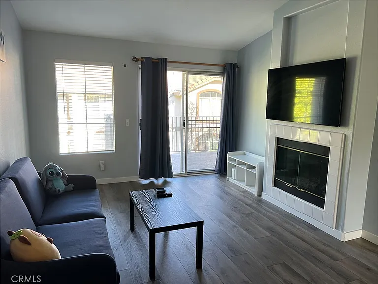 271 Chaumont Cir — Photo 4