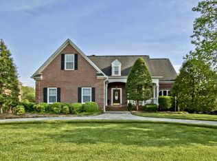 16 Raintree Pl, Oak Ridge, TN 37830