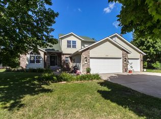 2030 Sibley View Ct, Northfield, MN 55057