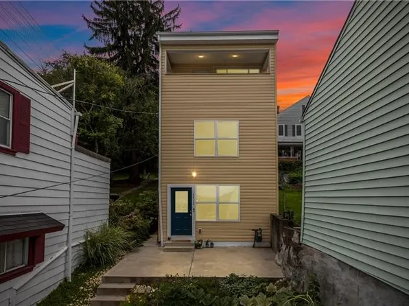2412 Burham St, Pittsburgh, PA 15203