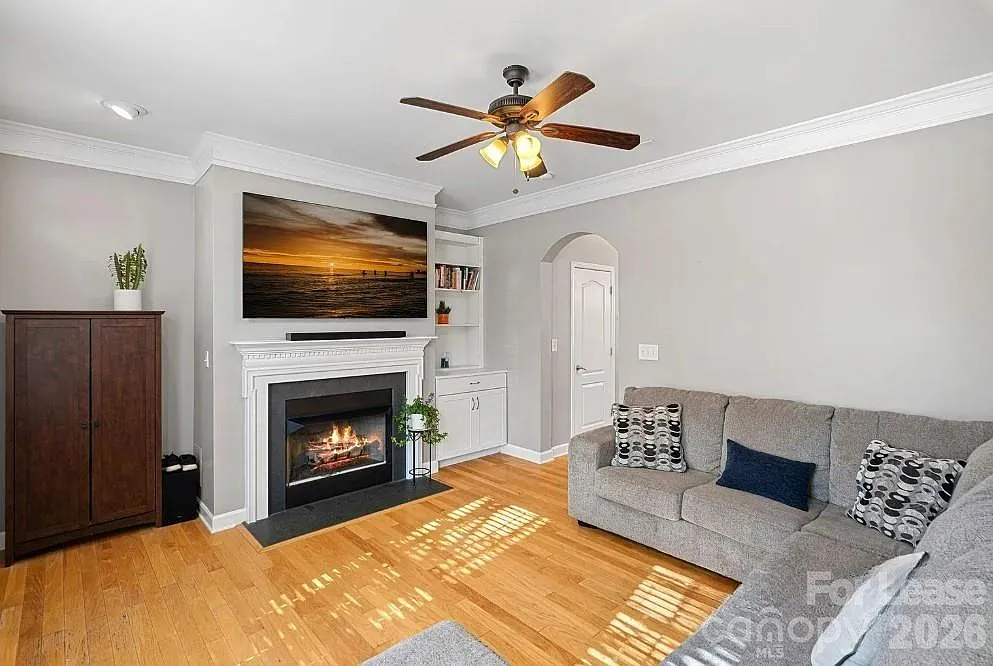 2 bed, 2.5 bath, $1,950 — Photo 3