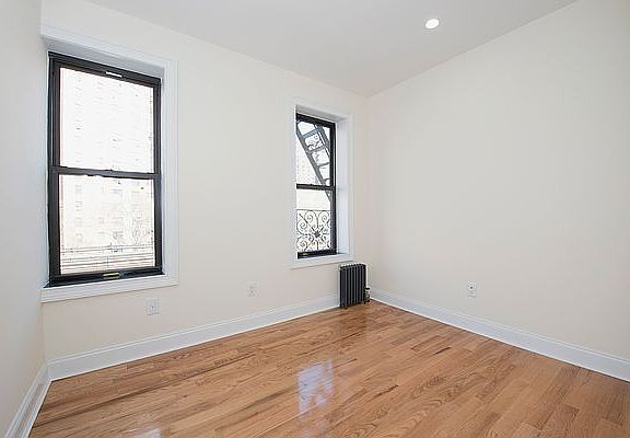 3rd image of 3149 Broadway APT 9