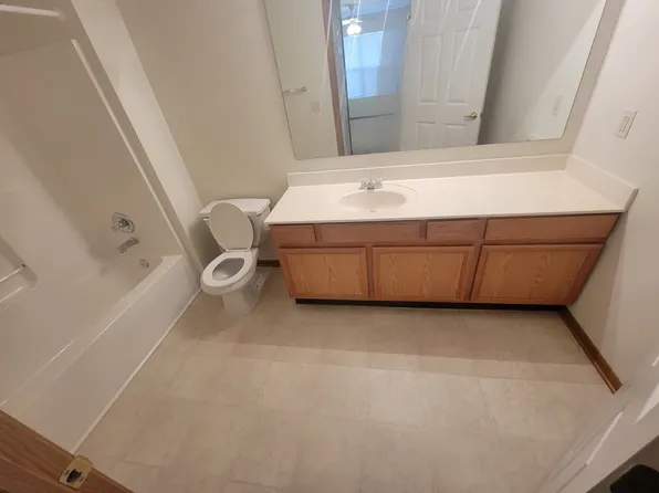 Amherst Ridge Apartments