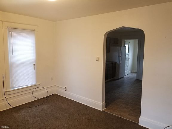 2nd image of 516-518 W 6th St