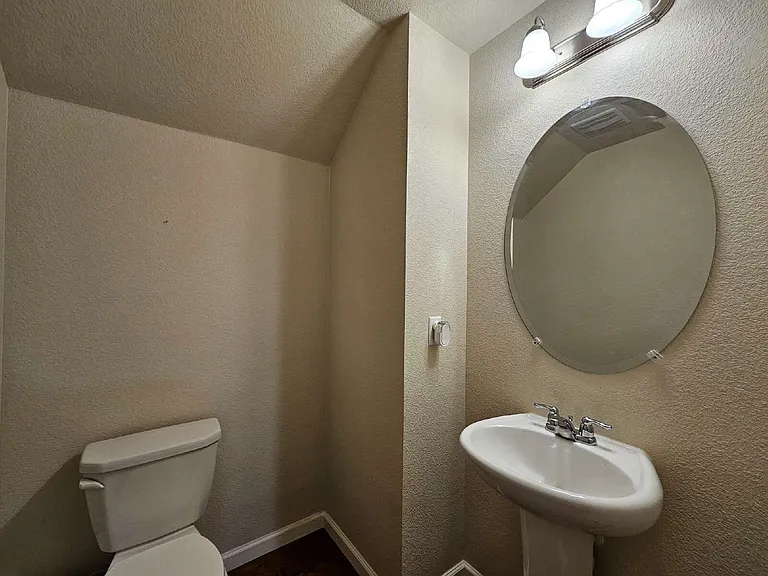 9071 E Phillips Dr — Photo 11