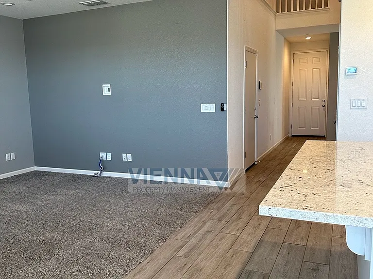 1347 Larkspur Dr — Photo 5