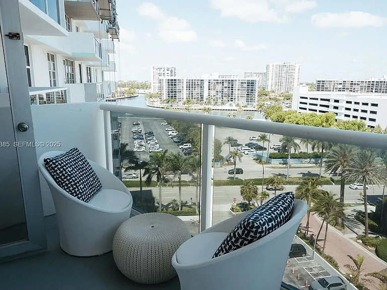 3725 S Ocean Dr #1019 — Photo 2