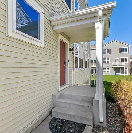 3rd image of 9526R Roosevelt Dr