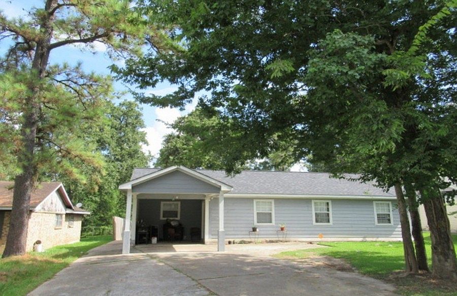 1st image of 820 Magnolia Ave