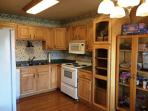 3rd image of 1020 Turner St