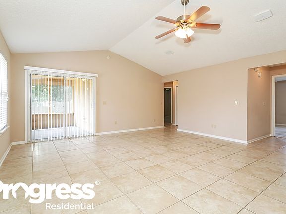 4th image of 1747 Chandelier Cir W