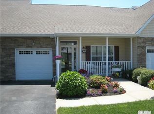 180 Ira Rd, Mount Sinai, NY 11766