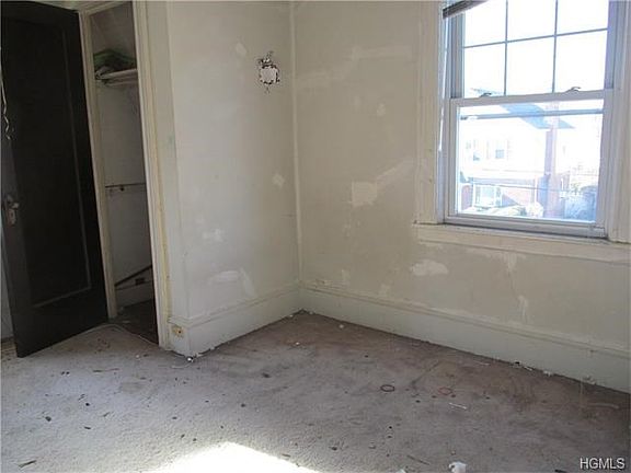 2nd image of 118 Lee Ave
