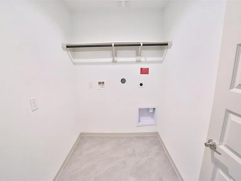 3810 Lila Lake Ln — Photo 18