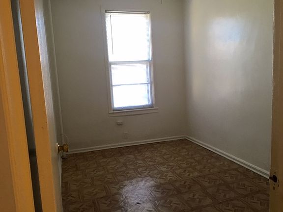 4th image of 2333 24th St #1