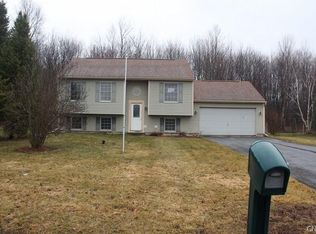 8448 Flat Car Cir, Cicero, NY 13039