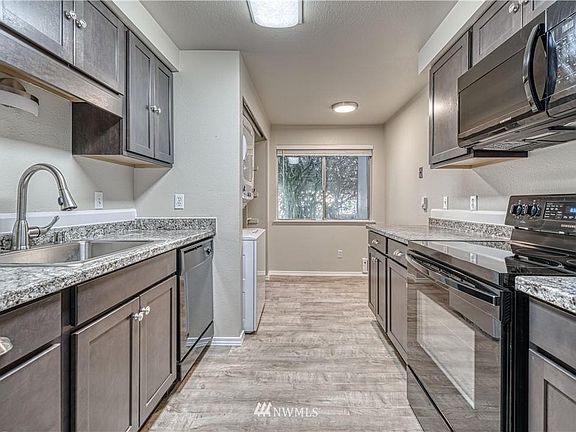 3rd image of 7501 Ruby Dr SW APT J101