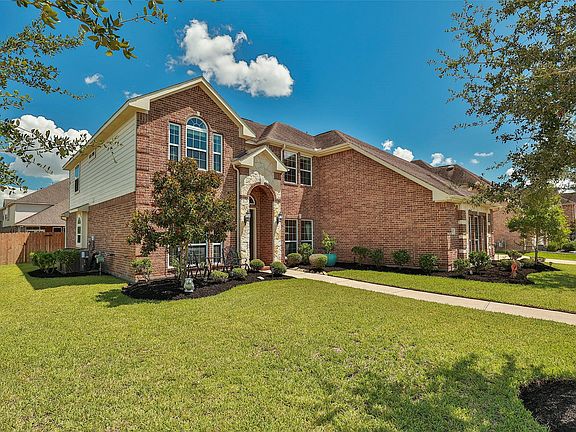 3rd image of 8422 Postano Bluff Dr
