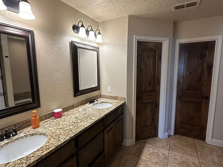 3724 Woodlark Rd — Photo 36