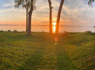 321 W Shore Rd, Alburg, VT 05440