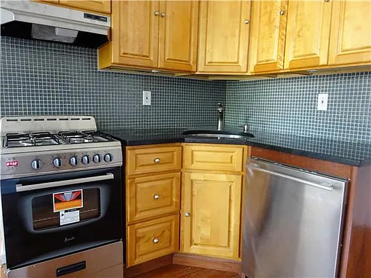 Rented by I & I New York | media 32