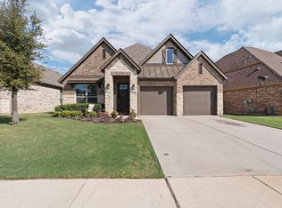 15532 Pioneer Bluff Trl, Roanoke, TX 76262