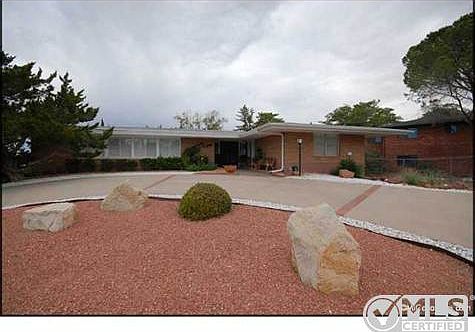 1st image of 889 Thunderbird Dr