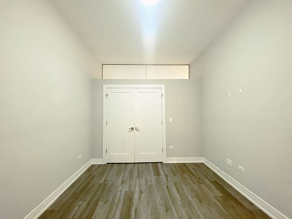 2nd image of 3220 N Lincoln Ave #202