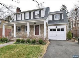 691 Ramapo Rd, Teaneck, NJ 07666