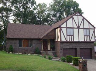 130 Woodbridge Dr, Charleston, WV
