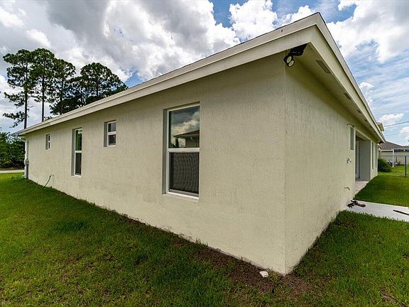 5th image of 1513 SW Santander Avenue