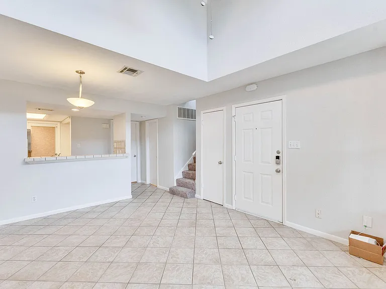 2104 Cullen Ave #207 — Photo 8