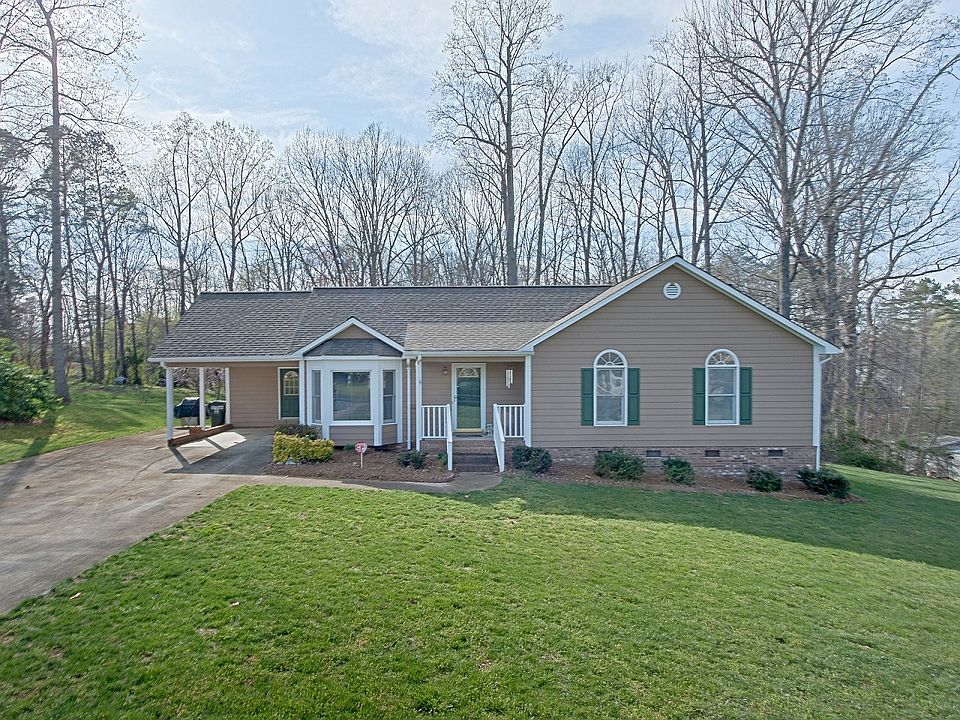 1st image of 205 Red Oak Ct