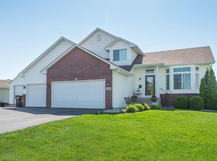 223 Winkler Trl, Cologne, MN 55322
