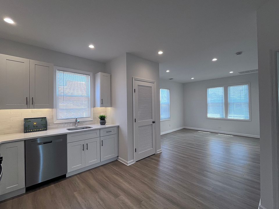 Kitchen, Laundry (behind door), Living Room