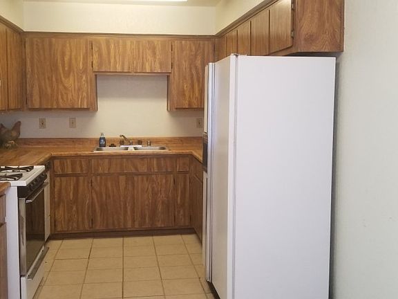 2nd image of 2712 52nd Ave