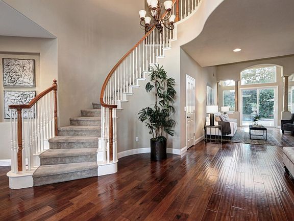 4th image of 1704 Orvietto Dr