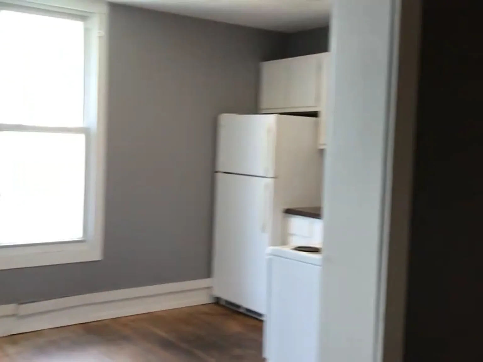 3 bed, 1200 sqft, $1,400 — Photo 4