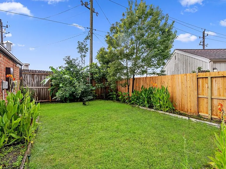 11423 Wickersham Ln — Photo 29