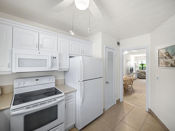 3rd image of 2 Westwood Ave APT 207G