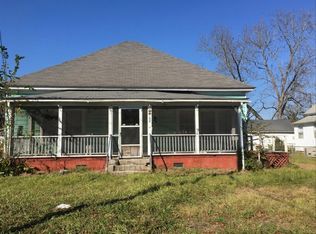 102 Law St, Darlington, SC 29532