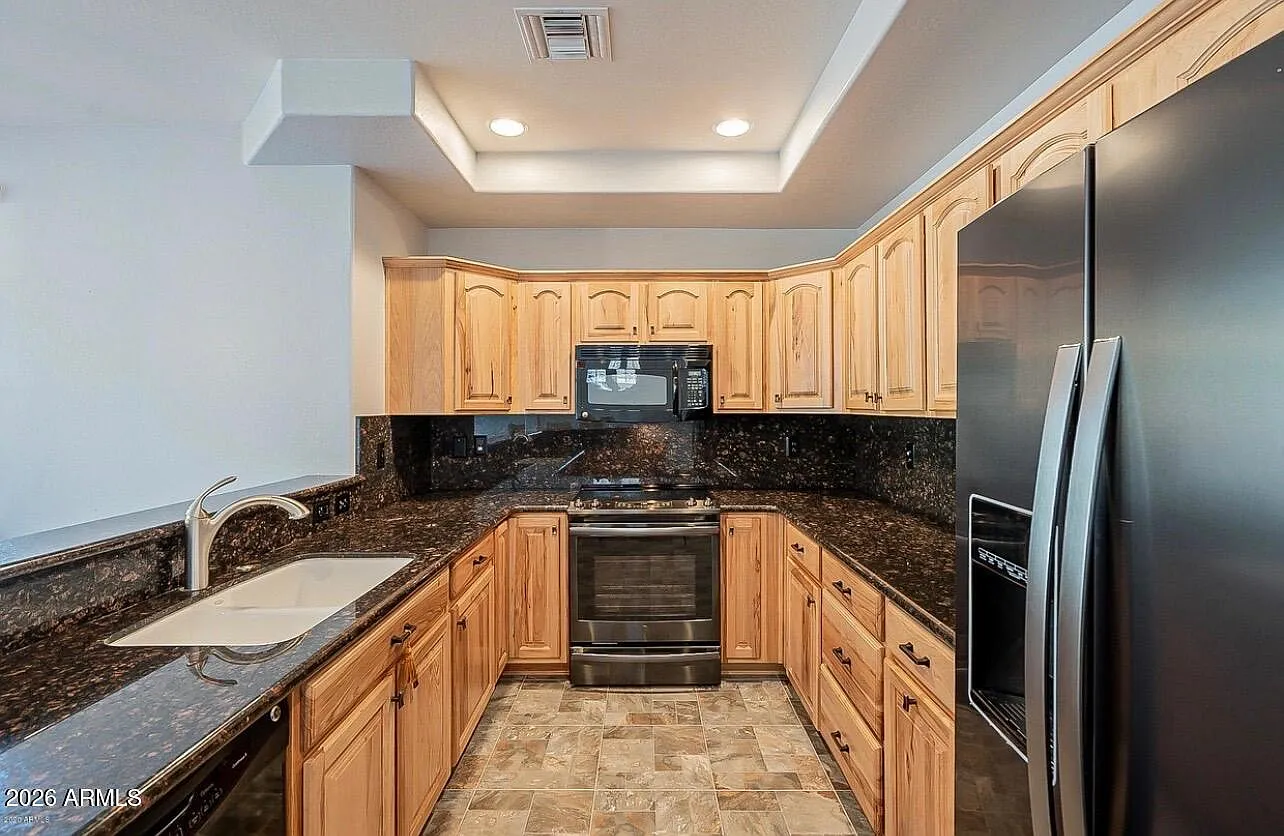 2 bed, 2.5 bath, 2145 sqft, $2,895 — Photo 4
