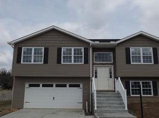 122 Luzerne Ave, Uniontown, PA