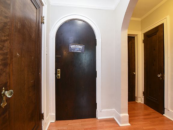 4th image of 4215 N Kedvale Ave #Gn
