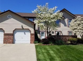 1464 Yorktowne Dr, Lawrence, PA 15055