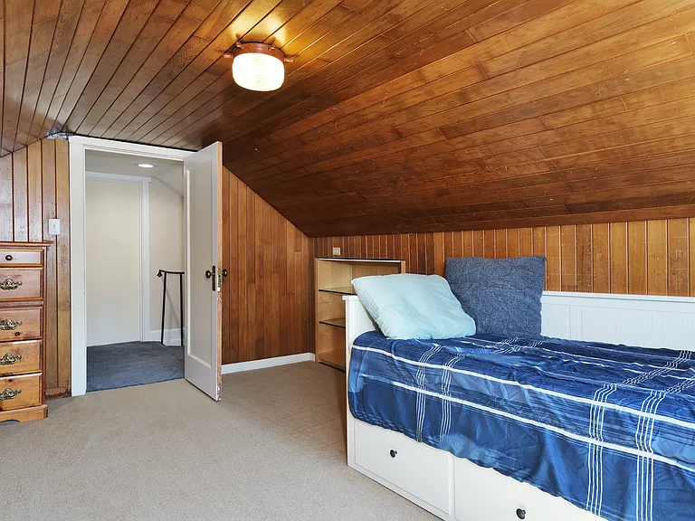 Attic - Bedroom (Twin w/Trundle)