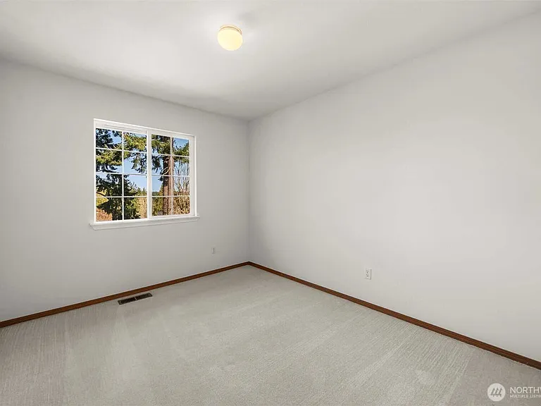 11003 Pansy Pl NW — Photo 26
