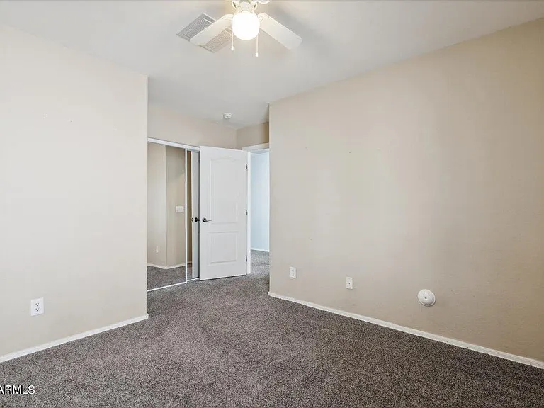 2233 E Pecan Rd — Photo 15