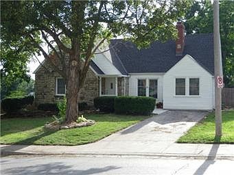 1st image of 316 N River Blvd